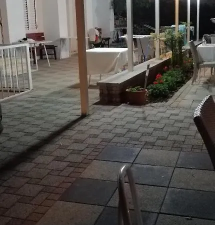 Nika Frühstückspension Makarska